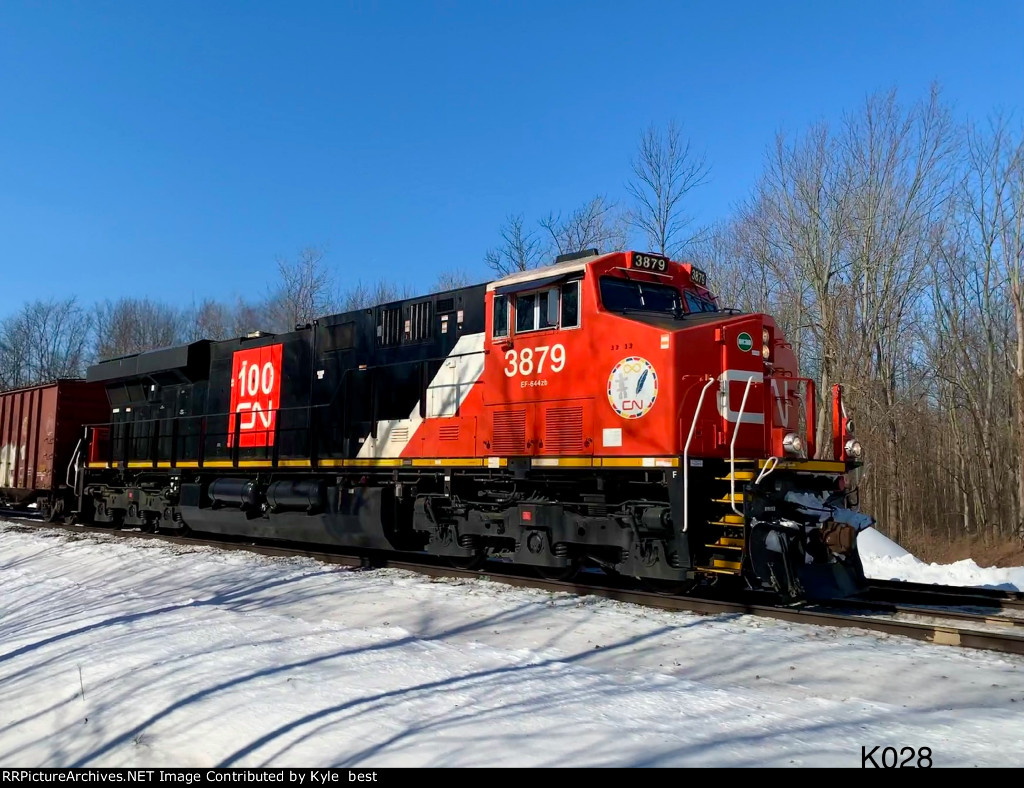 CN 3879 on K028